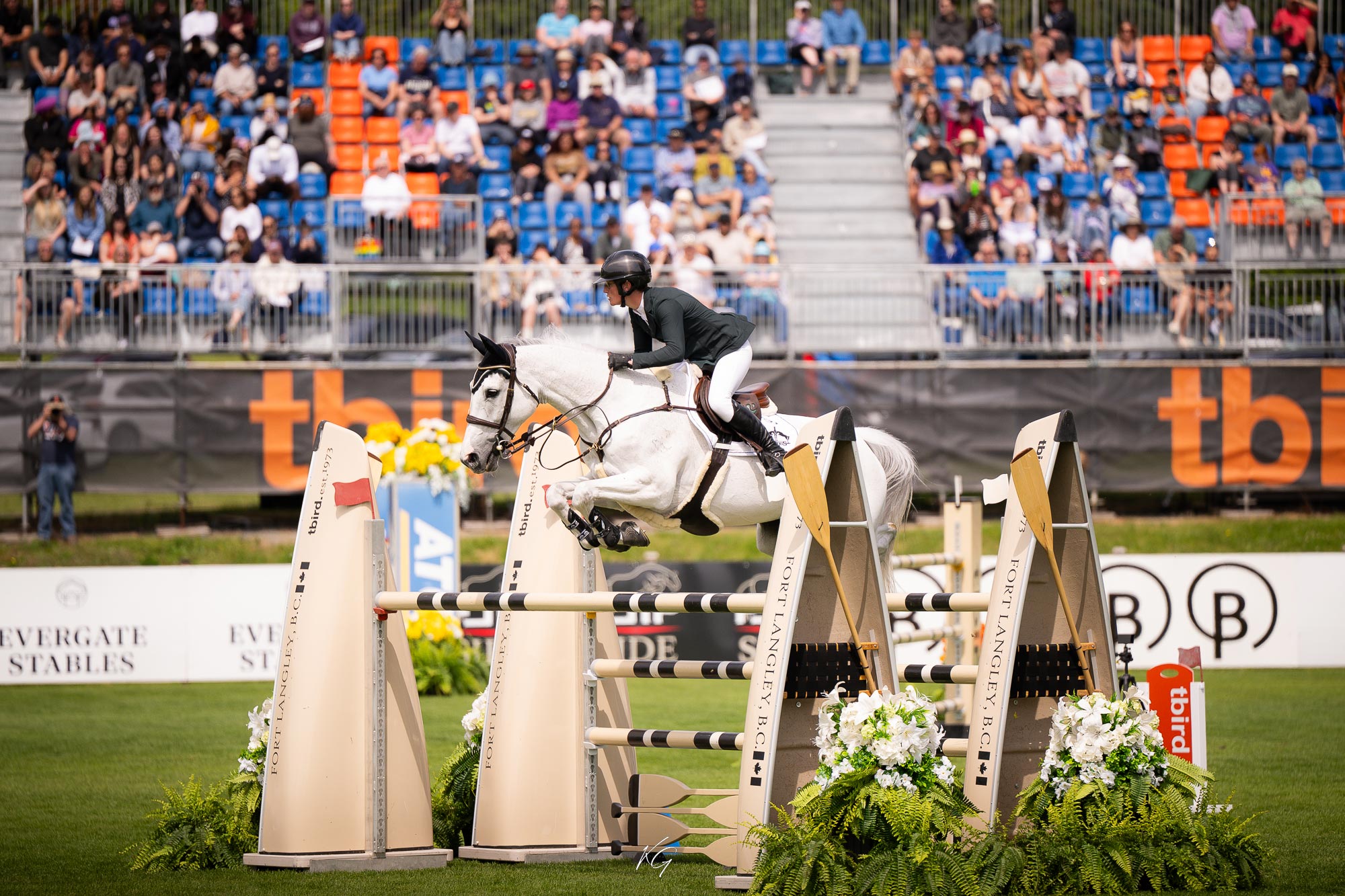 Hilary Milky Shine at Thunderbird Show Park